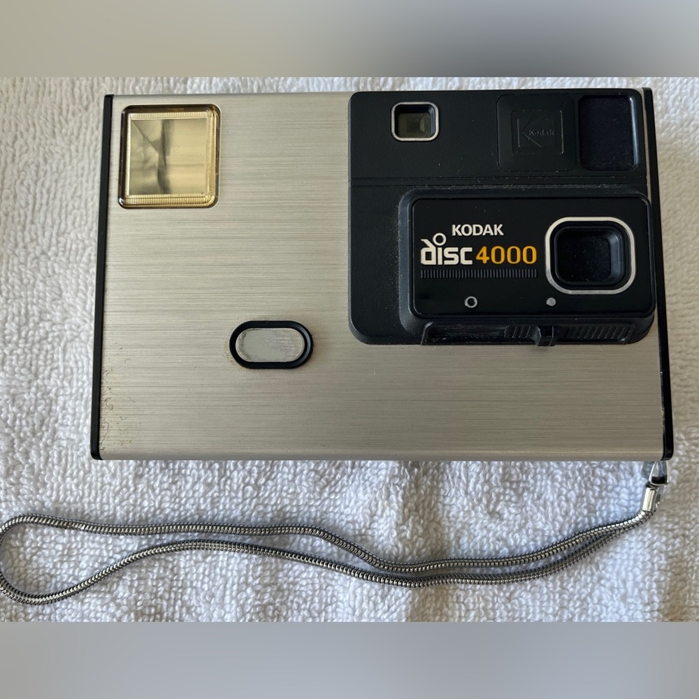 Vintage Kodak Disc 4000 Camera 1970's Photography Works Silver & Black with case